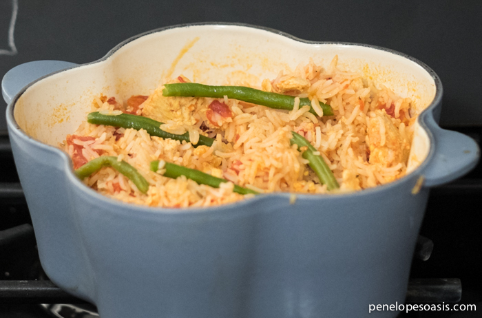 chicken paella with green beans
