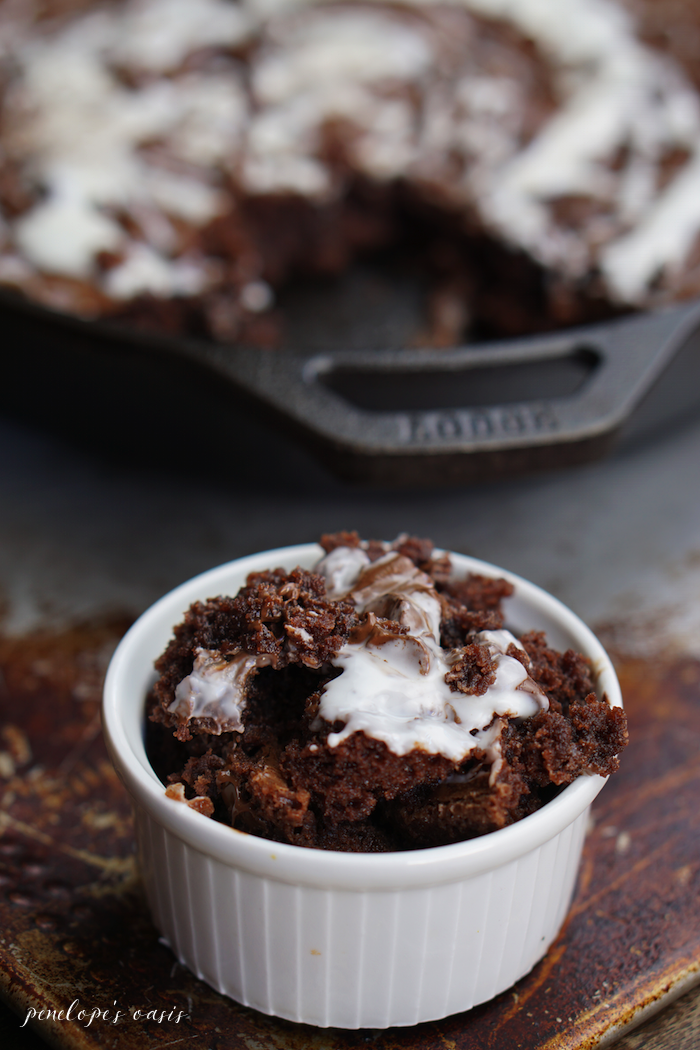 chocolate skillet brownie recipe and vanilla bean cream